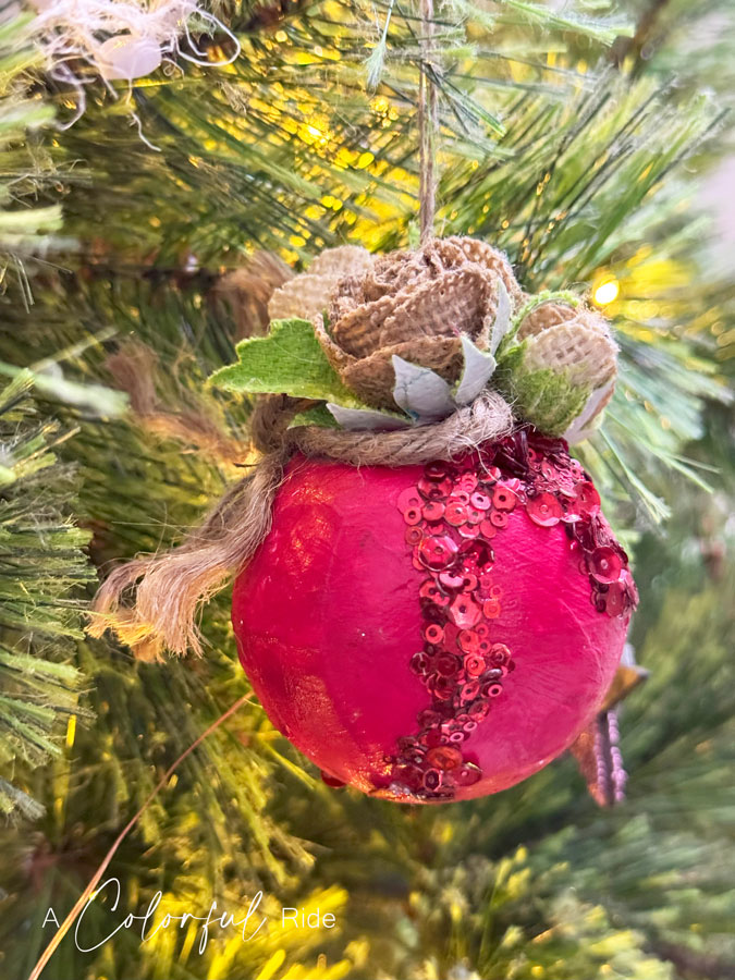 DIY Gnome Christmas Ornaments - DIY Christmas Ornaments . DIY Christmas tree ornaments . DIY Christmas Ornaments to sell - DIY Christmas decorations - DIY Christmas decorations ideas