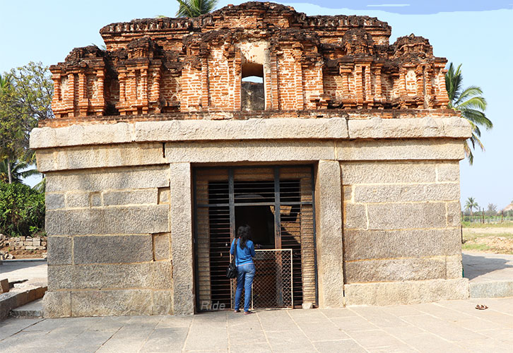 Prasanna Virupaksha (Underground Siva) Temple hampi, Monolithic Bull Temple hampi, Kadalekalu Ganesh Temple hampi, Sasivekalu Ganesh Temple hampi, Lakshmi Narashima Temple hampi, Badavilinga Temple hampi, Krishna Temple and the Bazaar hampi, Places to visit in Hampi · ‎Hampi Hotels · ‎Restaurants in Hampi · ‎Hampi Photos . Historical Places in Hampi